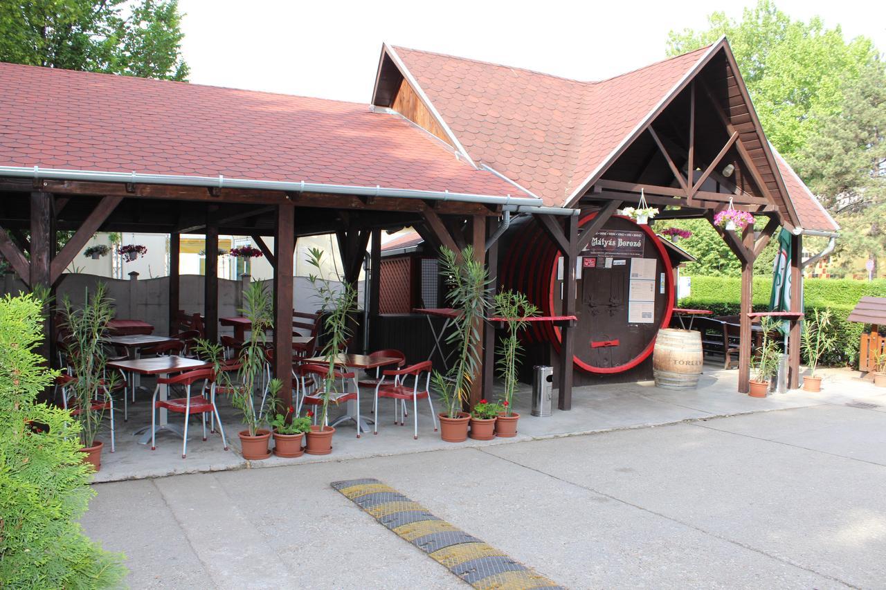 Mátyás Király Gyógy- és Wellness Hotel Hajdúszoboszló Extérieur photo